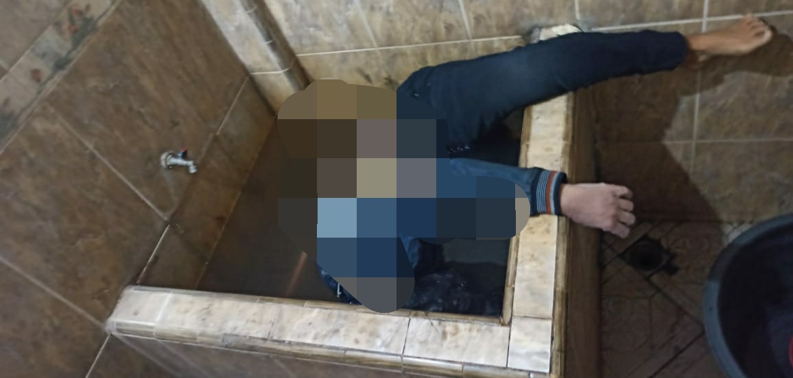 Belum Diketahui Apa Penyebabnya, Perempuan Paruh Baya Ditemukan Tewas Didalam Bak Air |