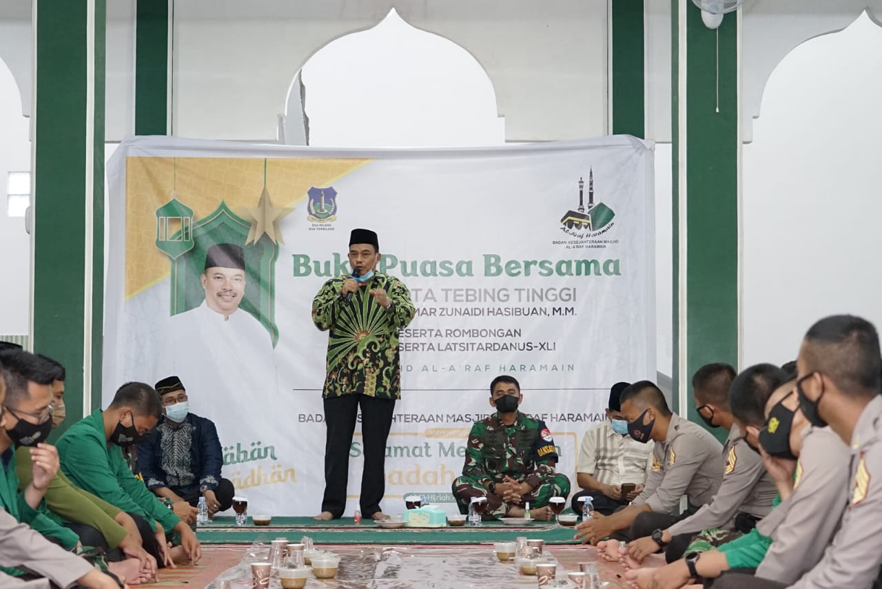 Masyarakat Dan Walikota Umar Bersama Peserta LATSITARDANUS XLI 2021 Gelar Buka Puasa Bersama