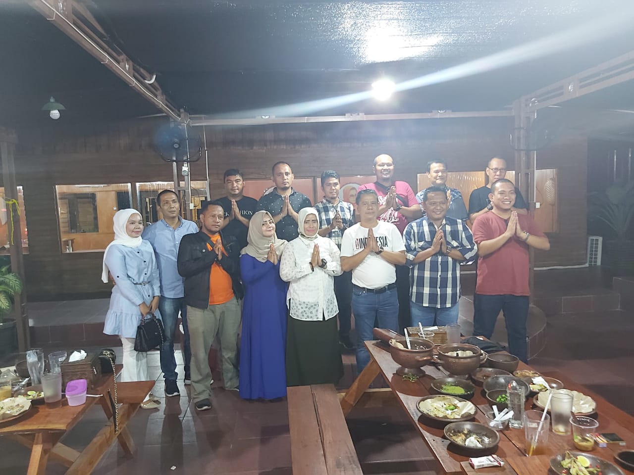 Puasa Yang Ke 10, Pewarta Polrestabes Medan Bukber Dengan Menu Ayam Goreng, Ikan Bakar dan Daun Ubi Tumbuk |