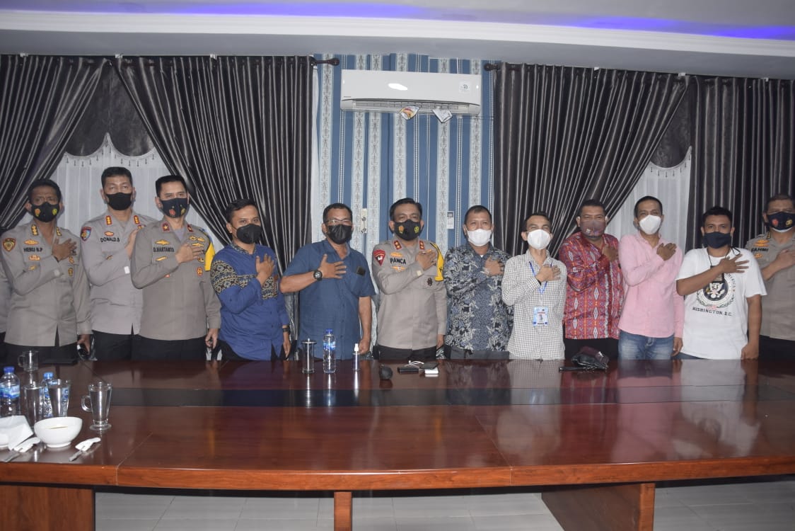 Jalin Silaturahim, Kapolda Buka Puasa Bersama Dengan Wartawan |