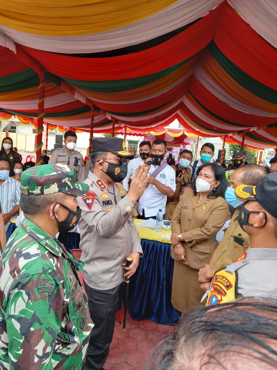 Kapoldasu Tinjau Vaksinasi Bagi Lansia Di Kabupaten Samosir |