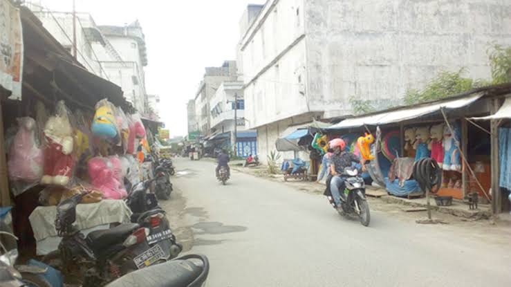 Pungli Berkedok Parkir Resahkan Warga,Marak Dikota Perdagangan