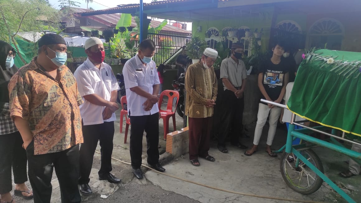 Ketua PWI Sumut H Hermansjah SE Takjiah Ke Rumah Anggota Kemalangan