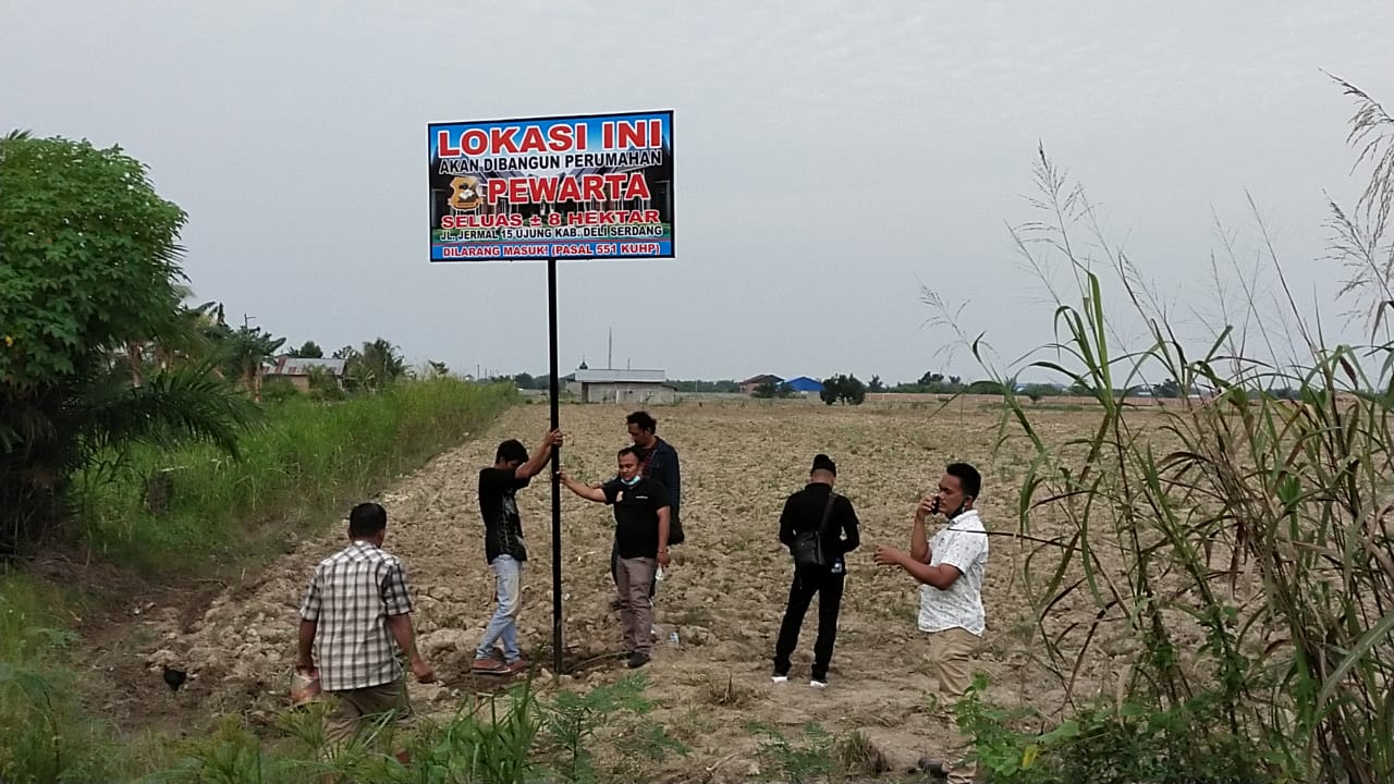 Pewarta Polrestabes Medan Pasang Plang Dilokasi Perumahan Pewarta |