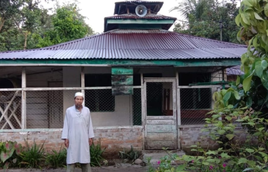 Tangan Dingin Satgas TMMD 111 Kodim 0204/DS Ubah Bentuk Musholla Al Kahfi Jadi Moderen |