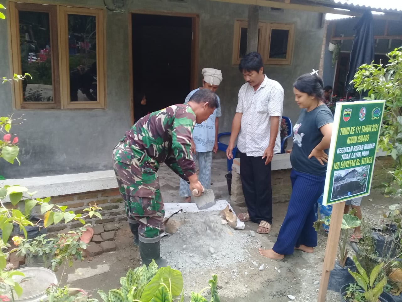 Rumahnya Direhab, Saminah: Seperti Disulap, Terima Kasih TNI |