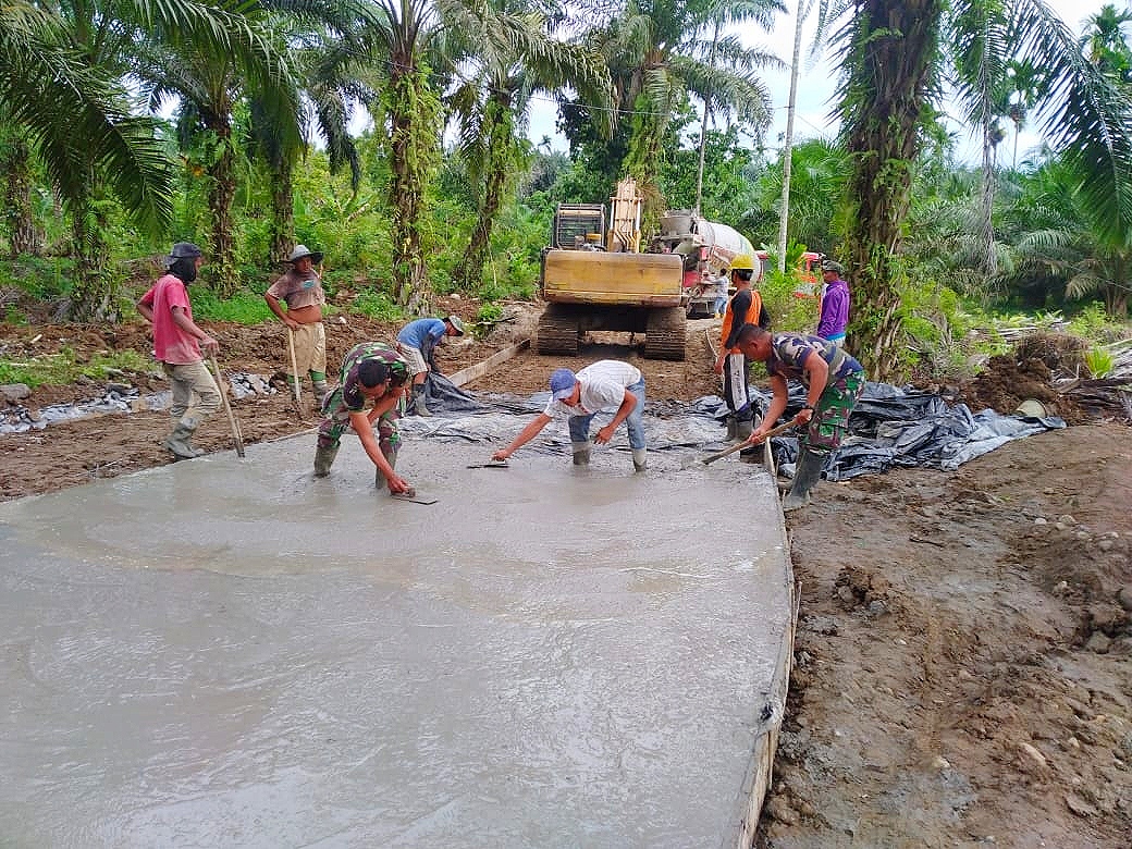 Hari Ke-22, Semenisasi Jalan TMMD Kodim 0204/DS Capai 1.906 Meter