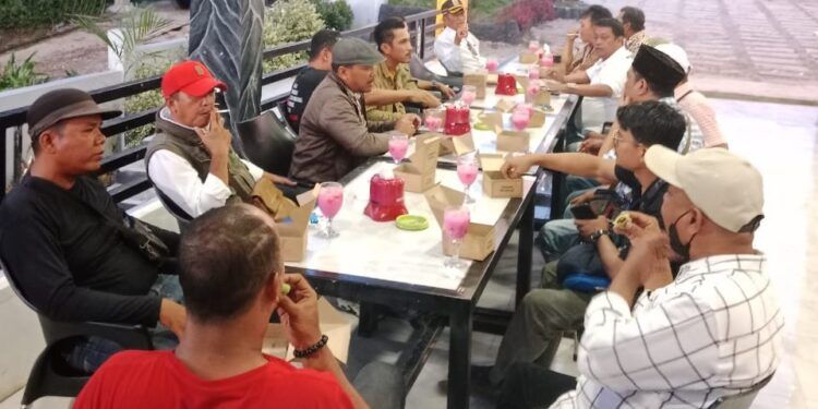 PLN Perdagangan Buka Bersama Insan Pers Di Cafe 007
