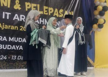 Yayasan SD – SMP IT Ar-Rahman Gelar Pentas Seni dan Pelepasan Siswa/i TA. 2023 – 2024