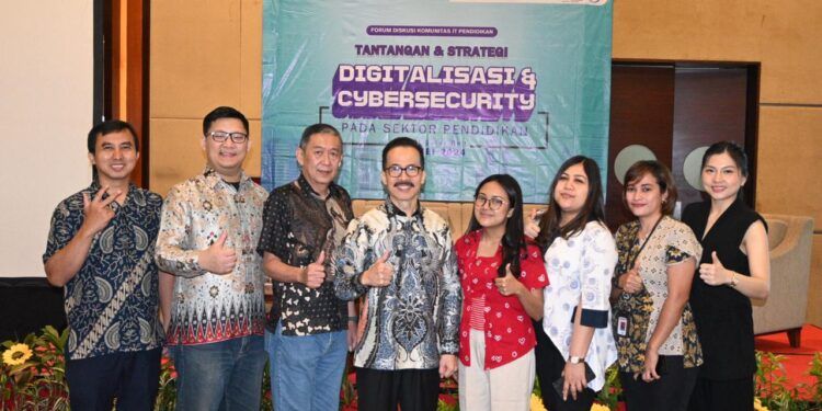 APTIKNAS Gelar Seminar Strategi Digitialisasi Sektor Pendidikan