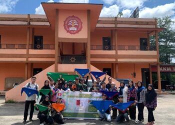 Satgas Pamtas RI-Malaysia Yonarmed 16/TK Berikan Ilmu Navigasi Darat Di Wilayah Perbatasan RI-MALAYSIA