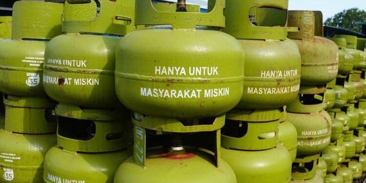 Intelijen BAPAN Kabupaten Sintang Prihatin Terkait Kenaikan Harga Gas Elpigi 3 Kilogram