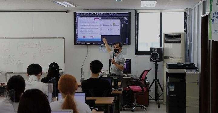 Perbandingan Gaji Dosen Indonesia vs Asia Tenggara 2025: Fakta, Ketimpangan, dan Masa Depan Pendidikan Tinggi