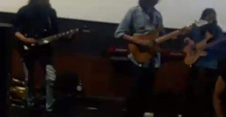 Panggung Musik di Cafe JK21 Bogor Dimeriahkan X-Ray Band Dalam Even Kemerdekaan