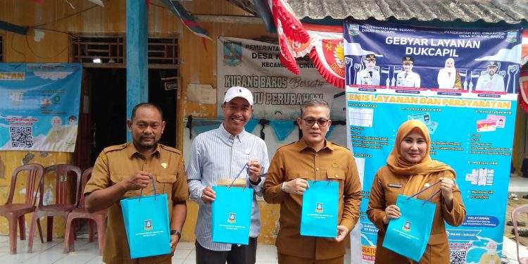 Disdukcapil Serang Gelar Gebyar Adminduk di Desa Kubang Baros, Layani Ribuan Warga Secara Gratis
