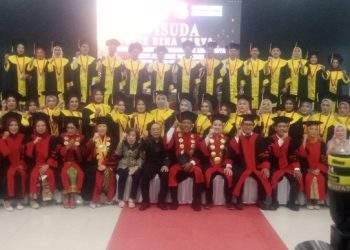 Wisuda STIE Bina Karya 2024-2025, Prof.Doktor Mangasi Sinurat, SE, M.Si, CMA. Tanamkan Motifasi Bagi  Wisudawan/i