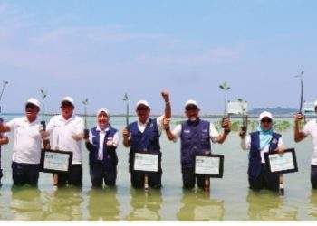 Insan Astra Salurkan Donasi Rp371 Juta: Menyatukan Gaya Hidup Sehat, Relawan, dan Konservasi Lingkungan di Pulau Pramuka