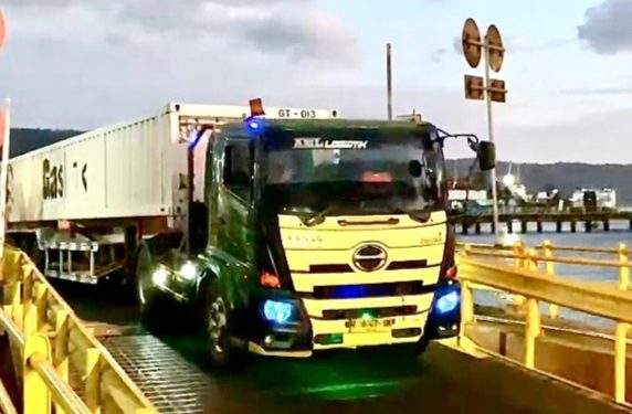 ASDP Hadirkan Jalur Khusus Logistik B3: Mengokohkan Keamanan Rantai Pasok dalam Semangat Hari Perhubungan Nasional