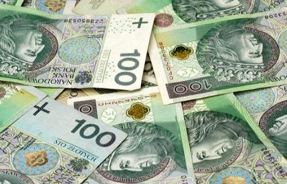 Rupiah “Terseret” Dolar AS: Mengapa Terjadi dan Apa Solusinya?