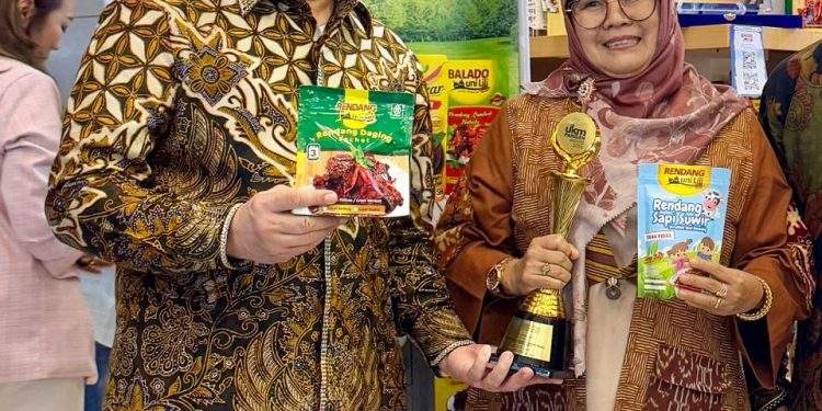 Dari Solok Selatan untuk Dunia: Rendang Uni Lili Raih Penghargaan UMKM Pangan Award 2025, Siap Ekspansi Global dengan Inovasi Bumbu Bersantan