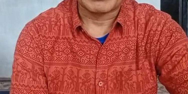 Menyembukan penyakit dengan totok punggung