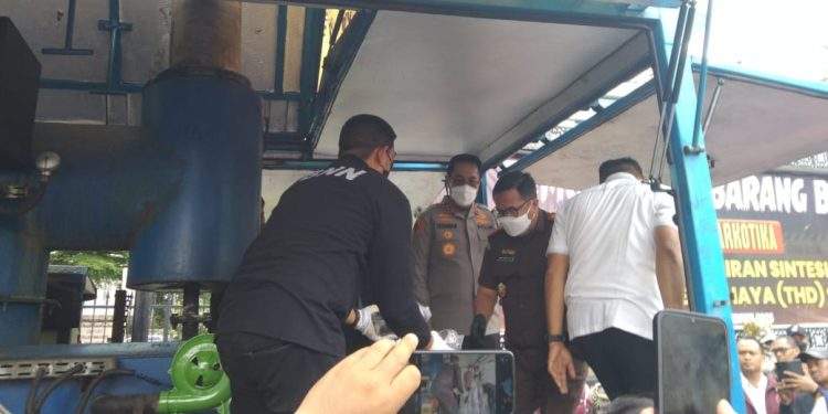 Irjen Pol Djuhandhani Pimpin Konferensi Pers Ungkap Kasus Narkoba dan Penculikan Anak di Sulsel
