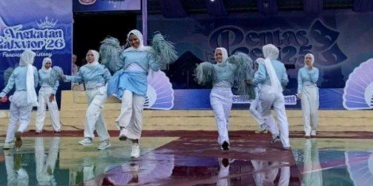 Pentas Seni GALXVlOR 2026: Siswa SMAN 9 Gowa Tunjukkan Kreativitas Anggun dan Inspiratif
