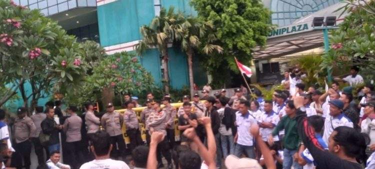 Ribuan Buruh Demo Asian Agri Grup, Desak Hentikan Perbudakan Istri dan Anak