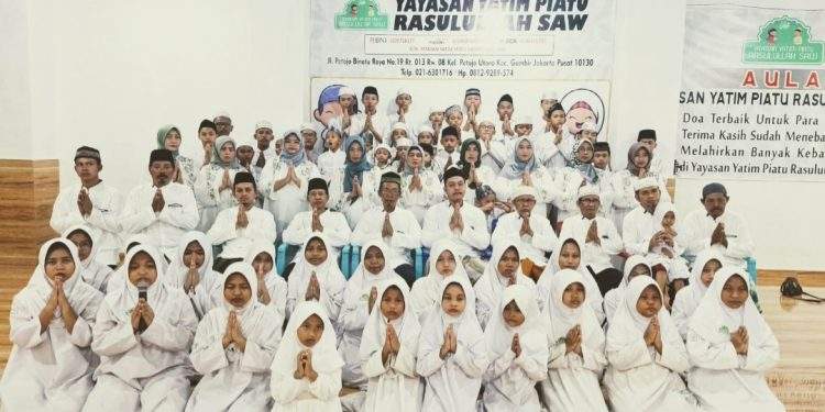 Yayasan Yatim Piatu Rasulullah SAW Mengharapkan Bantuan Para Dermawan di Acara Makan Bersama Anak Yatim