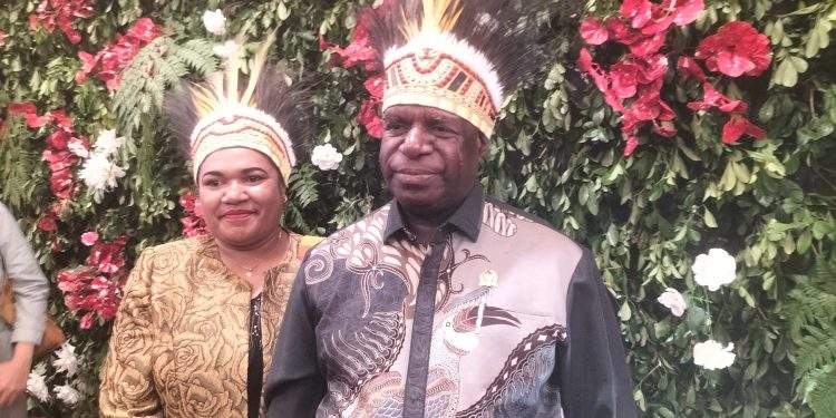 Anggota DPD RI Frits Tobo Wakasu dapil provinsi papua selatan menghadiri malam Grand Final Duta DPD RI 2025