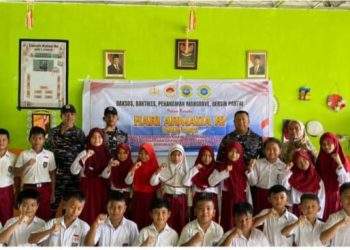 Dalam Rangka Hari Armada RI ke-80 Tahun 2025, Posal Luwuk Lanal Palu Laksanakan Bakti Sosial dan Penyuluhan Kesehatan