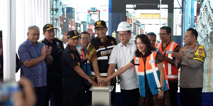 IPC TPK Resmikan Alat Pemindai Petikemas, Perkuat Transparansi dan Keamanan Logistik Nasional   