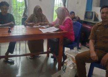 416 KK di Kelurahan Bonto Langkasa Terima Bantuan Beras dan Minyak Goreng