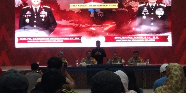 Kapolda Sulsel Ajak Publik Awasi Kinerja Polri dalam Press Release Akhir Tahun 2025