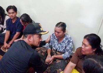 Wali Kota Tebing Tinggi Kunjungi Keluarga Pedagang Pasar Gambir Dan Pasien Rsud