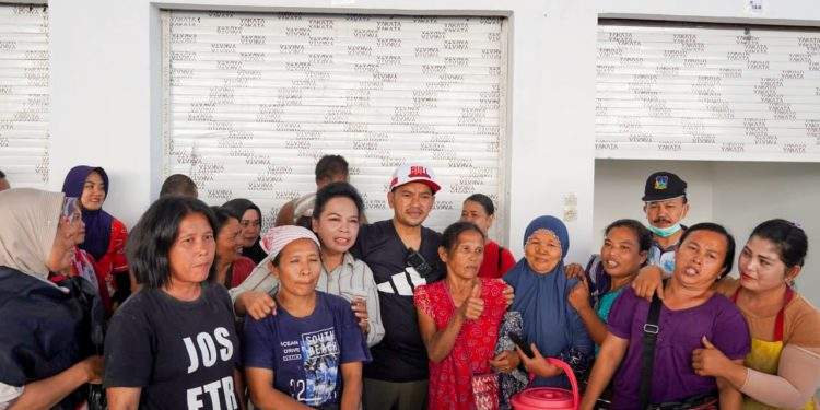 Pimpin Gotong Royong Di Pasar Inpres, Wali Kota Tebing Tinggi Kios Dan Stand Bukan Untuk Diperjual Belikan