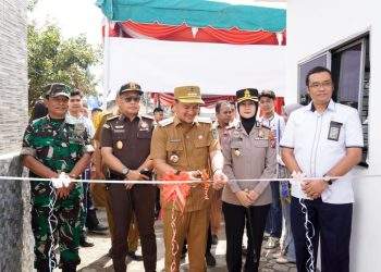 Wali Kota Iman Irdian Saragih Resmikan Kolam Renang Pemko Tebing Tinggi.