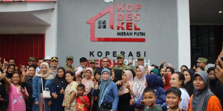 Dandim 0621/Kabupaten Bogor Letkol Inf Henggar Tri Wahono S.H.,M.H., Mendampingi Wakil Panglima TNI Tinjau Pembangunan KDKMP di Rumpin