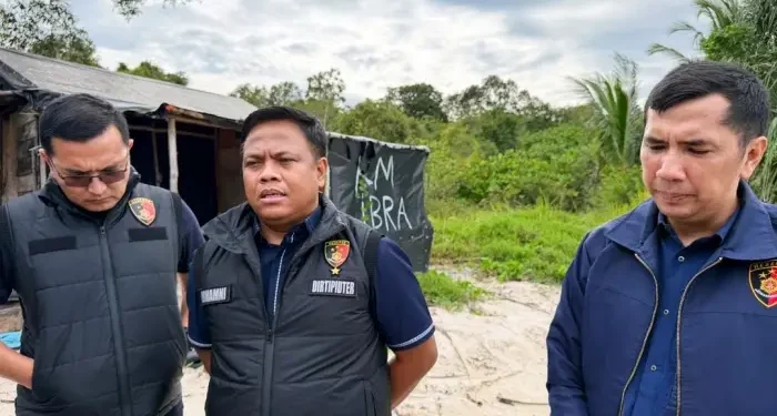 Dittipidter Bareskrim Polri Sita Kapal Pengangkut Timah Ilegal di Bangka Selatan
