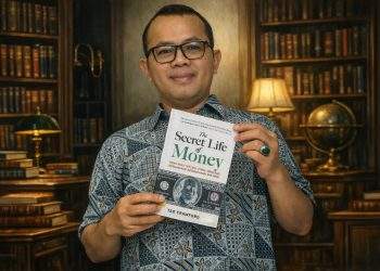UANG: TUHAN BERWUJUD BENDA