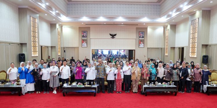 Ketum PWI: Wartawati Lebih Luwes Menembus Narasumber