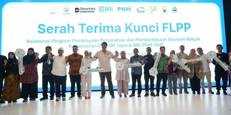 Kolaborasi Pembiayaan Perumahan dan UMKM, BRI Pecahkan Rekor Realisasi Kredit Rp100 Miliar di Sumedang