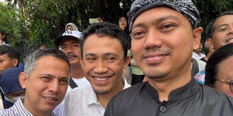 Kirab Budaya PSI di Alun-Alun Tegal Dibanjiri Masyarakat, Relawan Jokowi Hadir Berikan Semangat