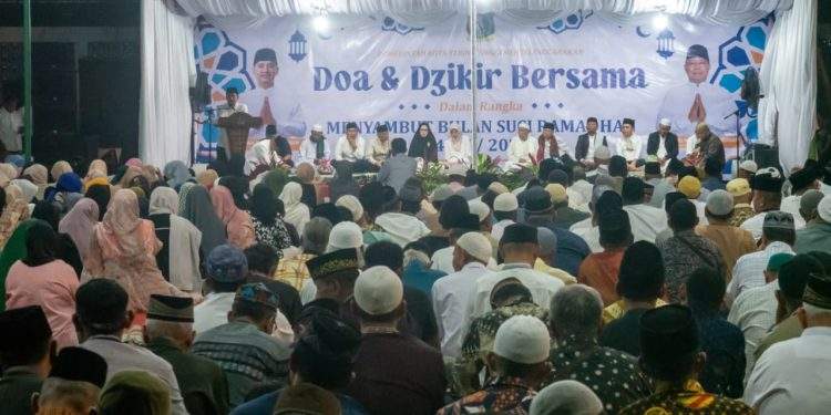 Ribuan Warga Tebing Tinggi Ikuti Doa Dan Dzikir Bersama
