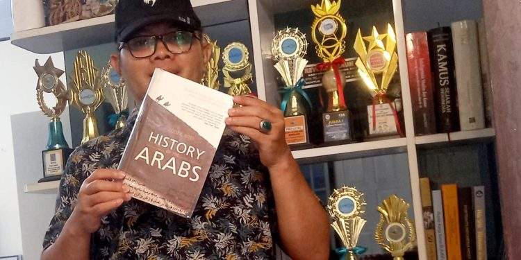 Resensi Buku RAMADAN INI BELAJAR DARI PHILIP K HITTI