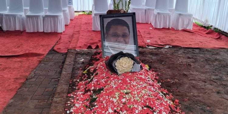 Tokoh Publik Harianto Badjoeri Wafat, Dimakamkan di TPU Tanah Kusir