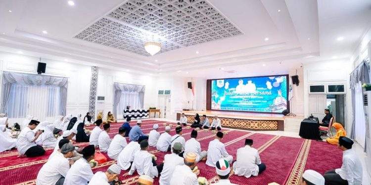 Ketua Komite I DPD RI Andi Sofyan Hasdam, Hadiri Pembekalan Jemaah Haji Bontang