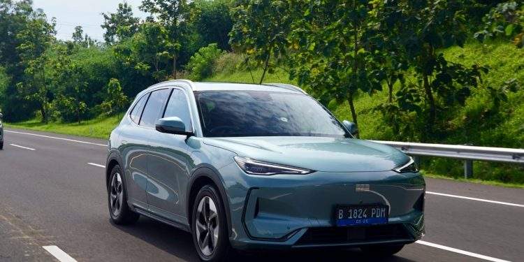 Geely Bagikan Tips Mudik Pakai Kendaraan Elektrifikasi, Hadirkan Program “Geely Semarak Lebaran”