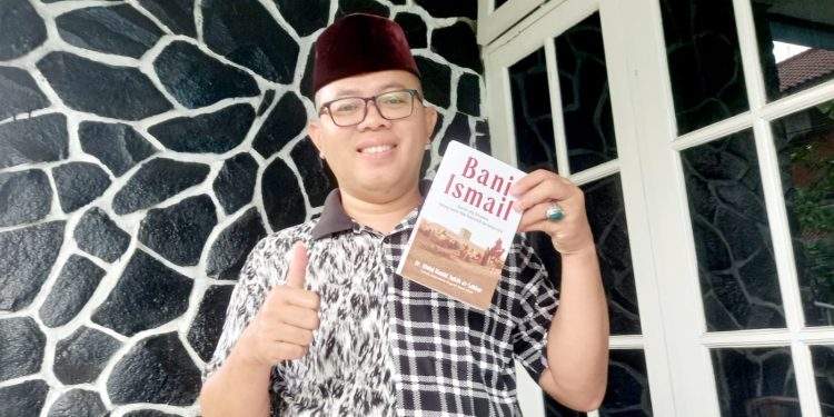 Resensi Buku ISMAIL: DARI KLAN MENJADI SUKU