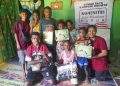 Perkuat Literasi Adat, Bentara Papua Salurkan Buku ke Rumah Belajar Marten Sreklefat di Kampung Kwowok